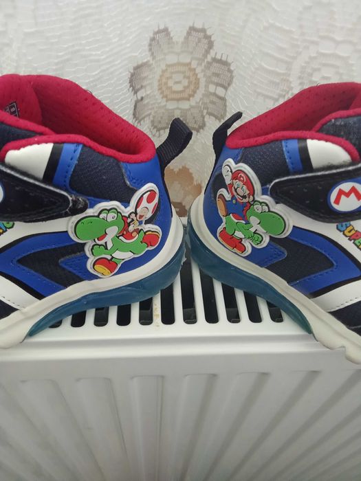 Adidași / Ghete Geox x Super Mario cu luminițe – Mărimea 24