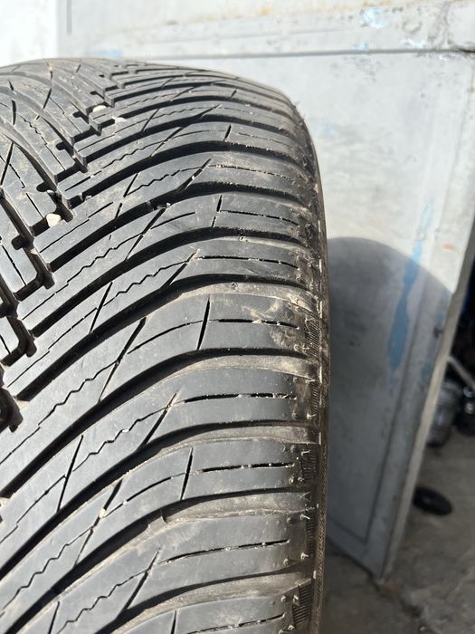 4 бр. всесезонни гуми 225/50/18 Maxxis DOT 2522 5,5-6 mm