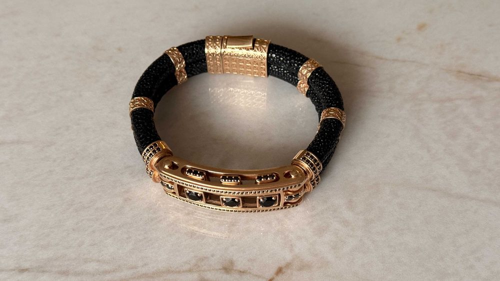 De vinzare bratara din aur 14K model exclusiv cu centura din scat