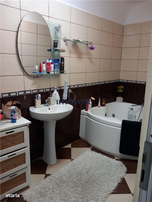Casa Tip Duplex in Satu Mare - 3 Dormitoare, 2 Bai, Terasa - 180.000 E