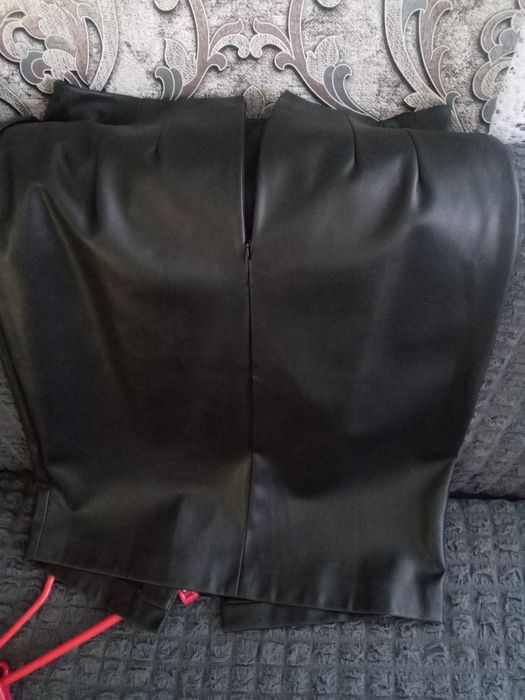 Продам юбку кожа.