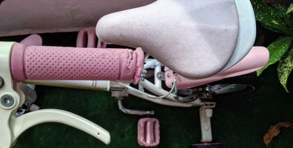 Розово,детско колело 12