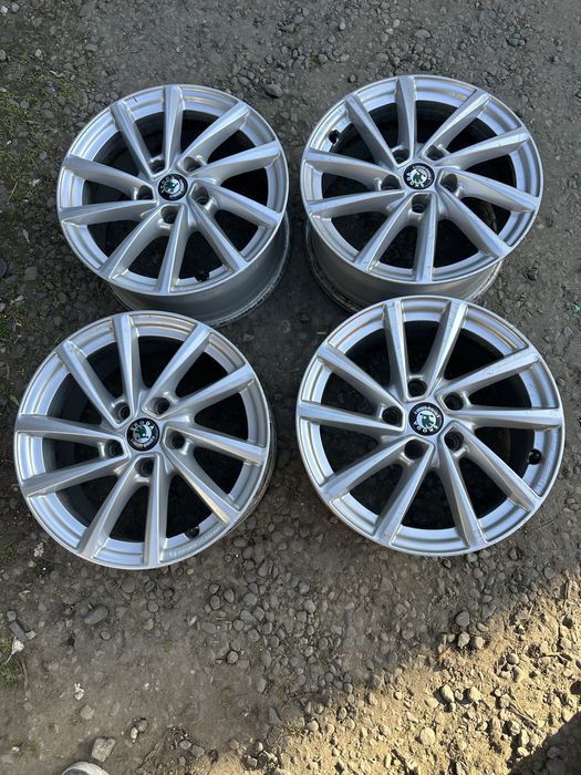 Jante origi 16 6 112  Skoda Octavia 2 3 Wv Passat Golf 5 6 7 Audi Seat