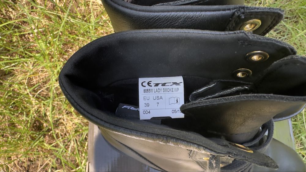 Ghete  moto pentru dama,  impermeabile  din piele “TCX Lady Smoke WP” masura 39