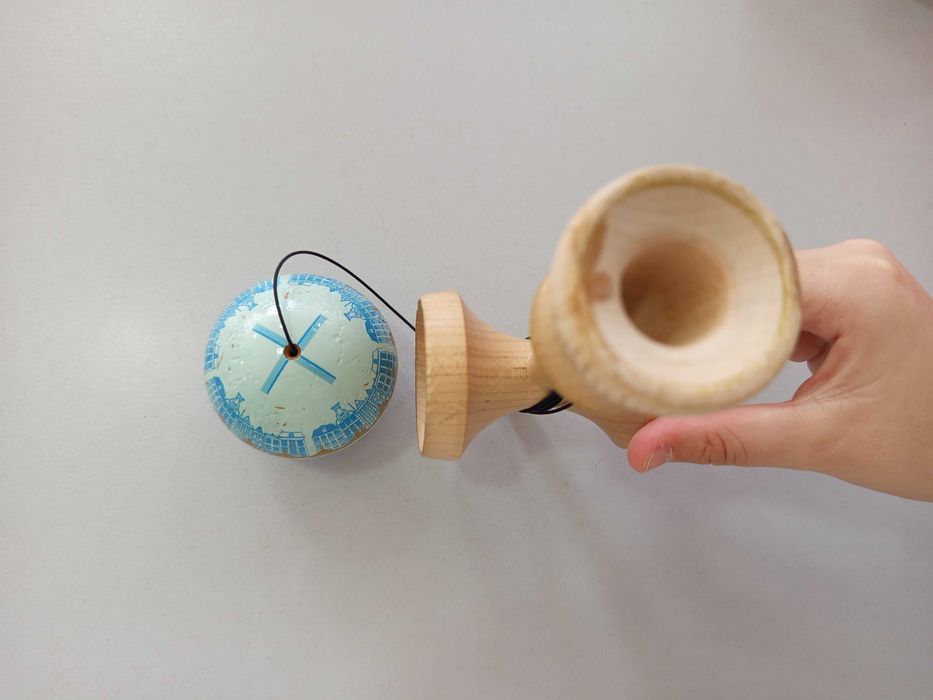 Kendama sol editie speciala