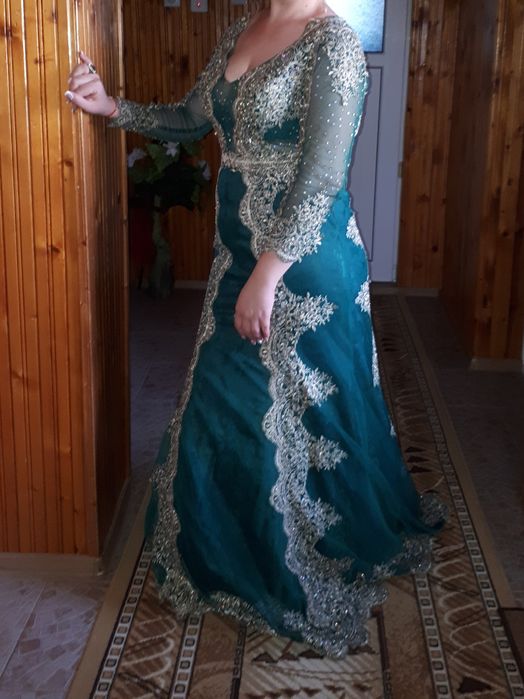 Маслено зелена официална рокля