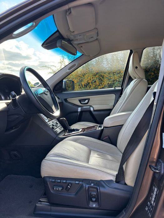 De vânzare Volvo XC90 an 2012 model executiv l
