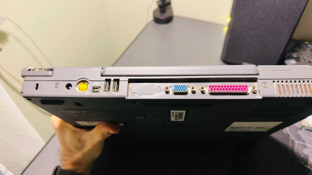 Laptop vintage Acer Aspire 1310 Athlon XP Barton