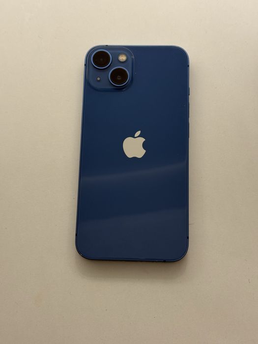 Модель: iPhone 13