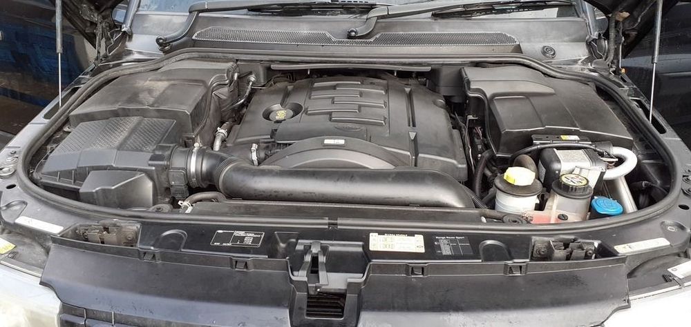 Dezmembrari dezmembrez  Land Rover Range Rover 2.7 D 2005-2013