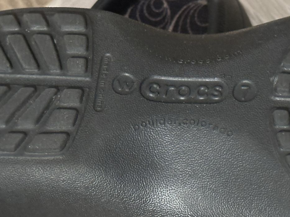 Papuci, saboti Crocs