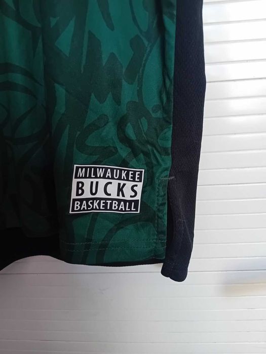 Оригинален фенски потник на Milwaukee Bucks