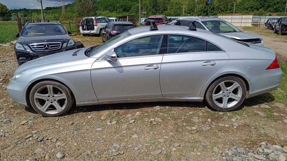 Dezmembrez Mercedes CLS 350 W219 3.0 CDI 2010