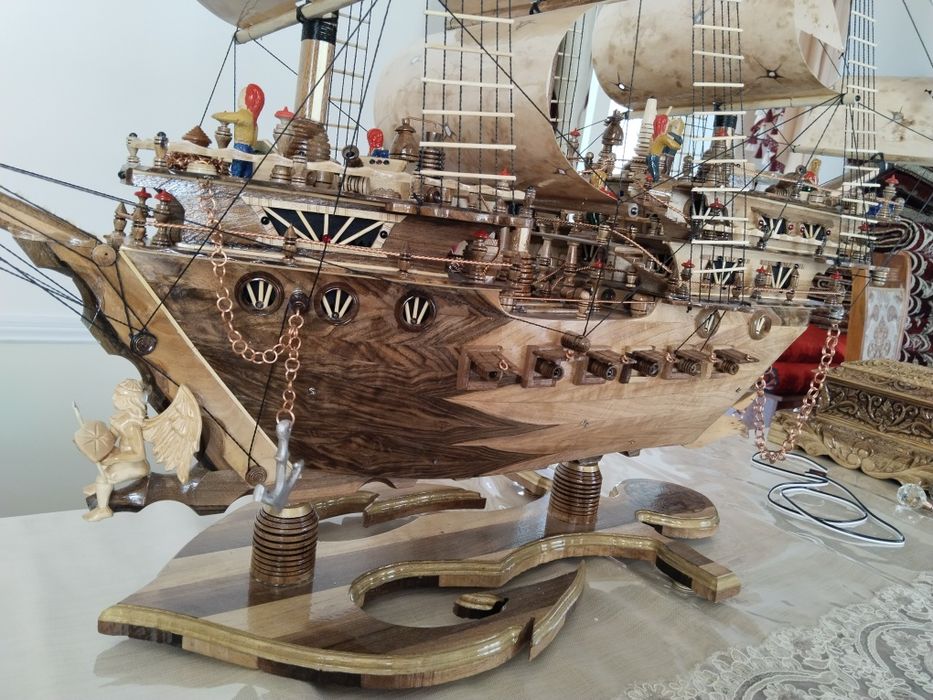 Сувенирный корабль ручной работы. Срочно!