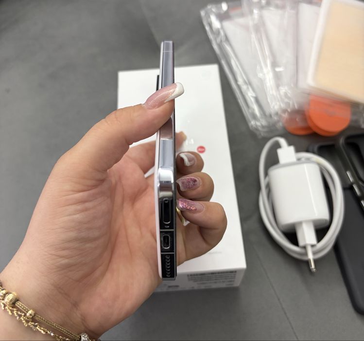 Xiaomi 14  + смарт часовник