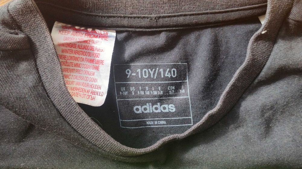 Оригинална тениска ADIDAS LEGO, размер 140-146, 9-10 години, като нова