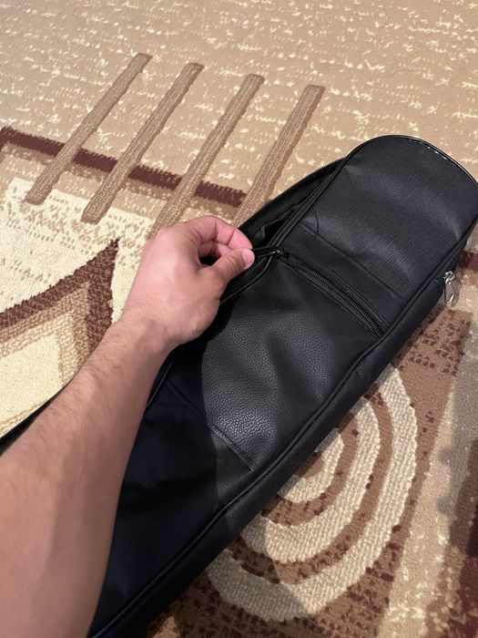 Гитара электроакустическая с сумкой вместе