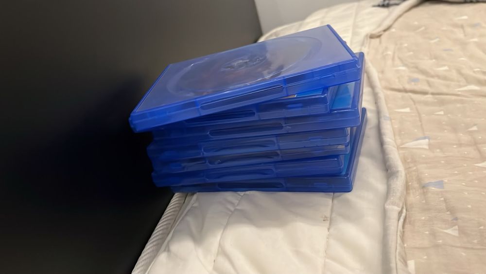 Продам Ps 4 на 1tb с дисками