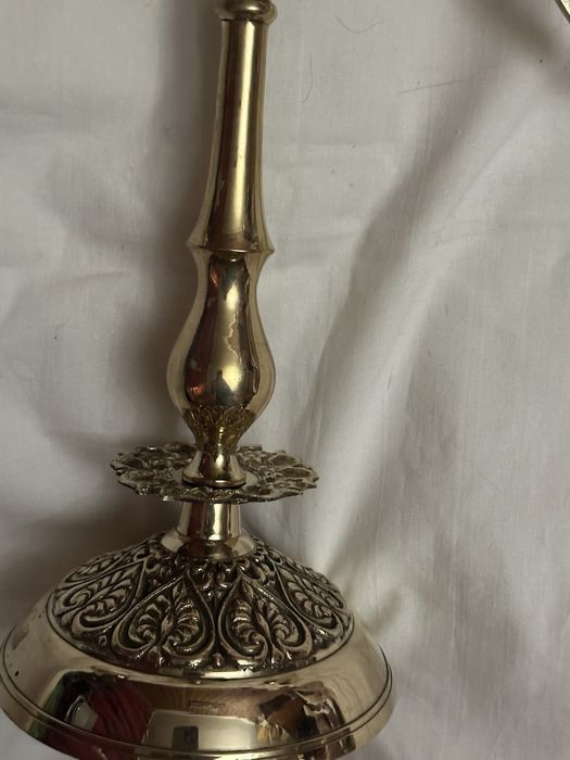 Продается бронзовый подсвечник