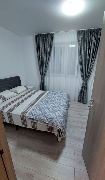 Închirieriez apartament nou cu loc de parcare!Prima închiriere!