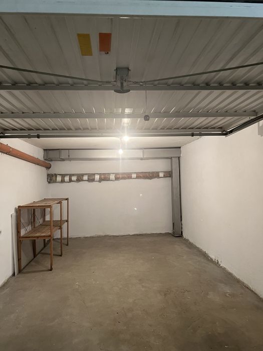 Дава се под наем Гараж / Паркомясто в София, Студентски град - 20 кв.м за 127.5 € - Снимка #1