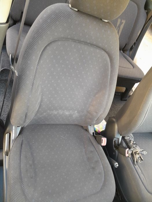 Туьота ярис версу 1.4 дизел 2003година  на части