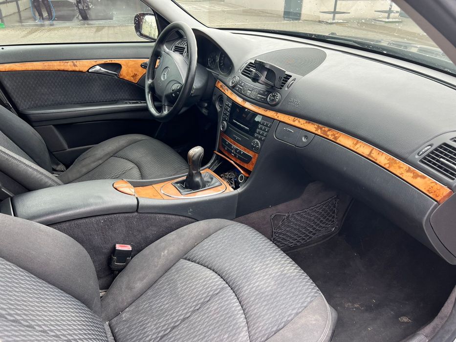 Mercedes E220 diesel/ 6 viteze manual / variante auto