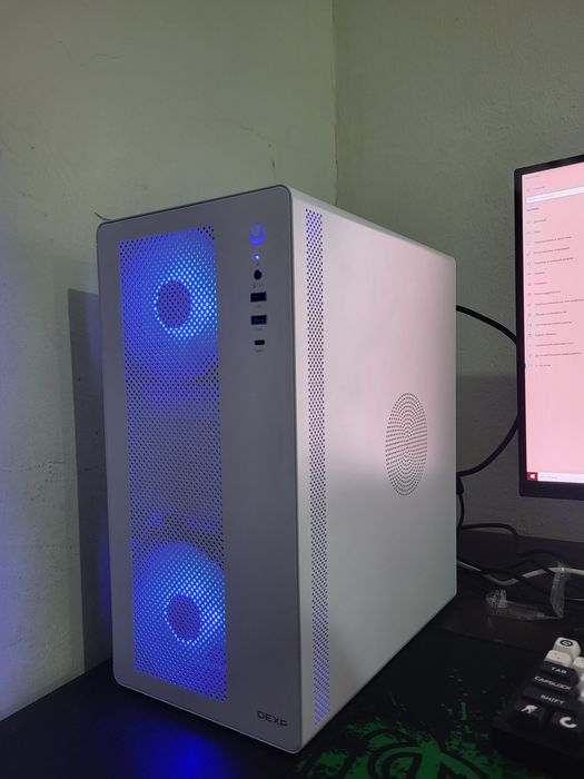 Продам Компютер white