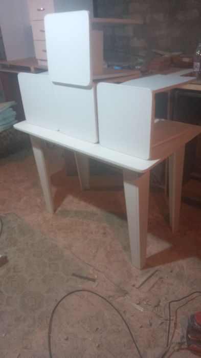 Кухонный стол 4 табуретки