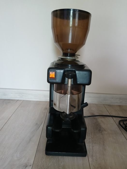 Кафемелачка CARIMALI