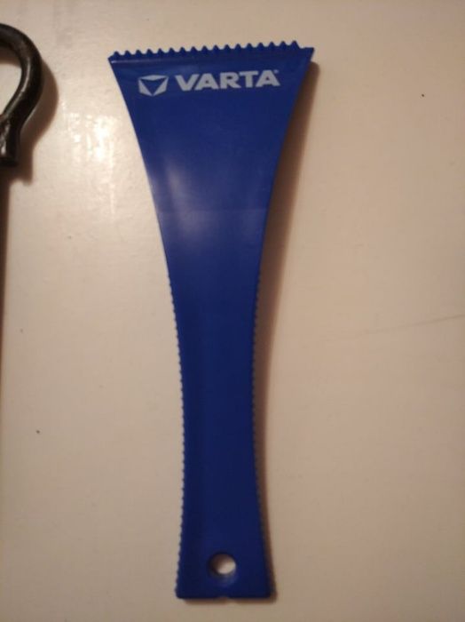 Стъргало за лед за автомобил Varta
