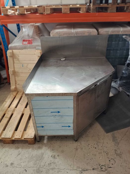 Кухненска маса от неръждаема стомана