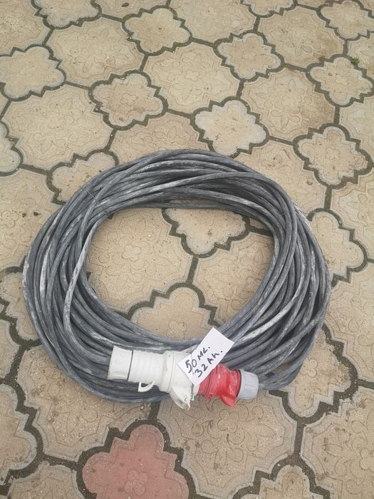 Vînd prelungitor trifazic 32 amperi
