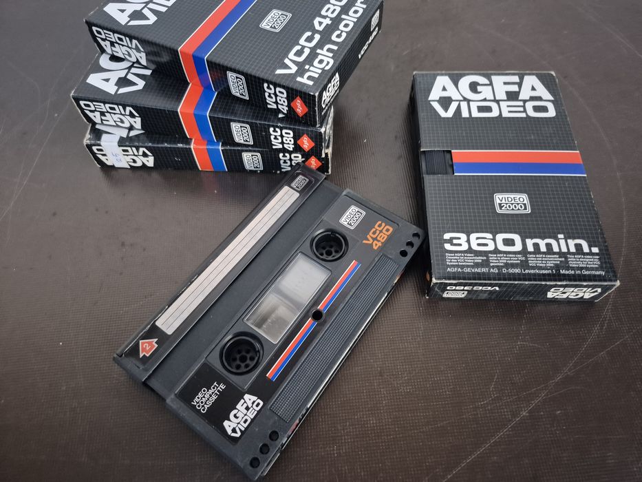 Vând 5 casete video 2000 VCC Agfa,360, 480 minute 2×4h, colectie filme