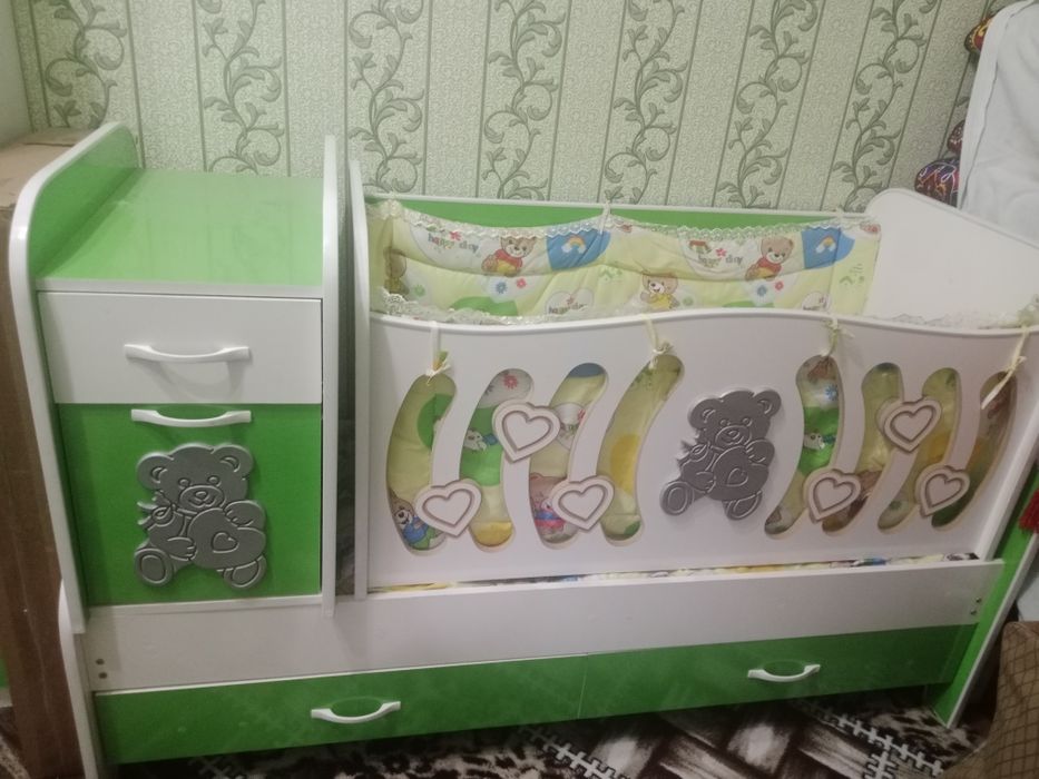 Shkaf kravati bn sotiladi