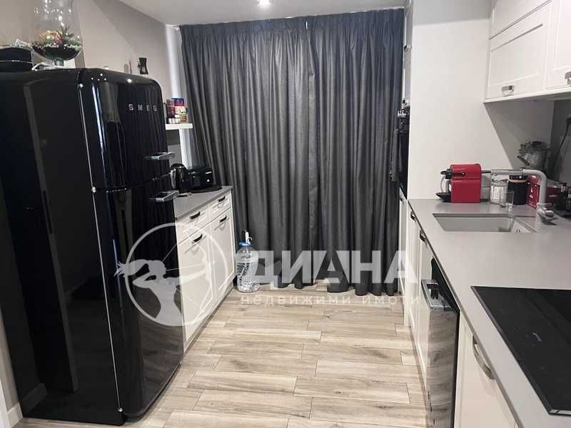 Продава се Тристаен апартамент в Пловдив, Център - 100 кв.м за 2200 €/кв.м - Снимка #3