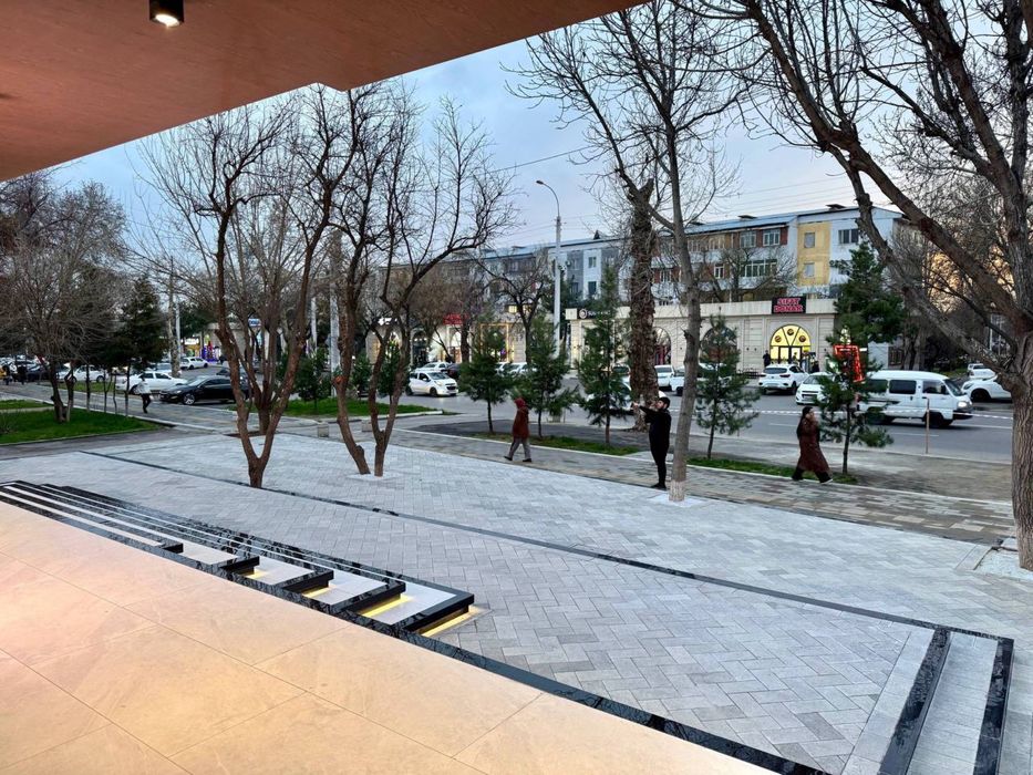 Аренда под кафейный,бутик,магазин Террасой 250 м² ор:Рынок Тансыкбаев
