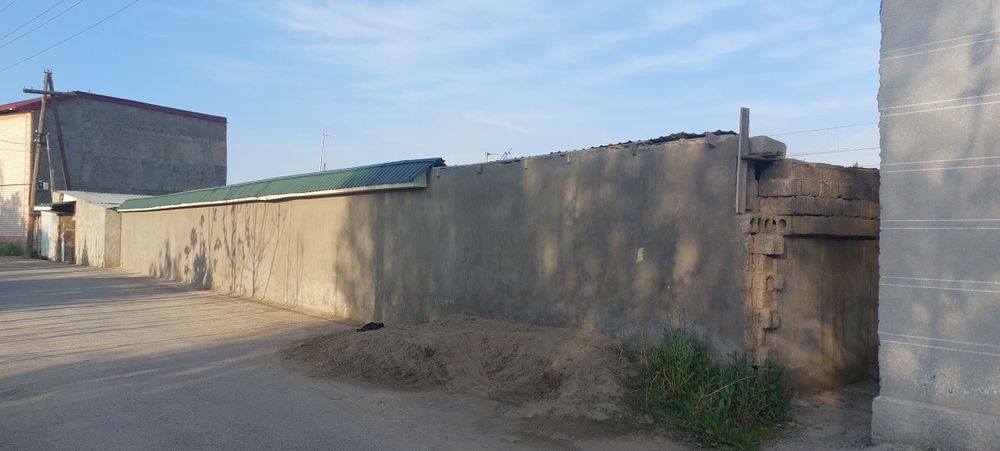 Yer sotiladi eski 16 tilada 7 sotih