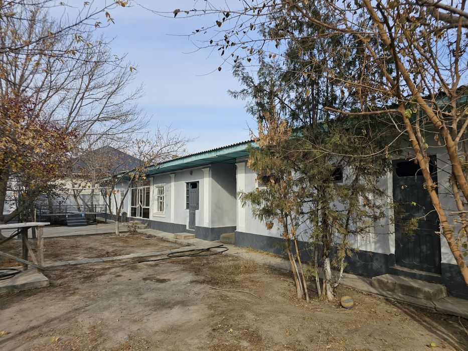 Продаётся дом с времянкой