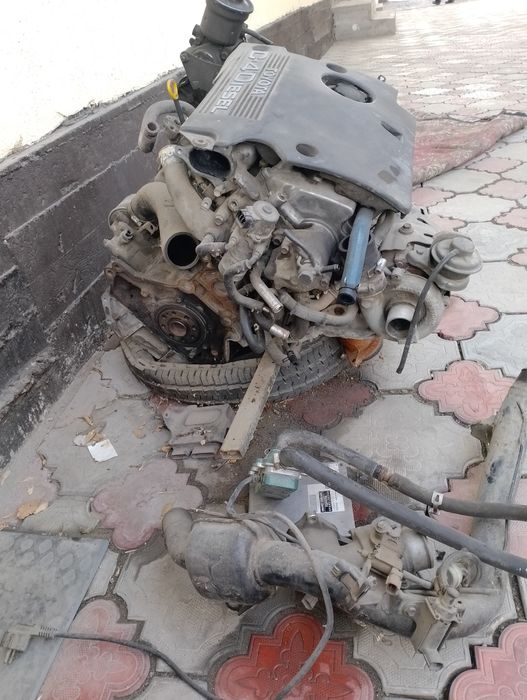 Тойота авенсис версо