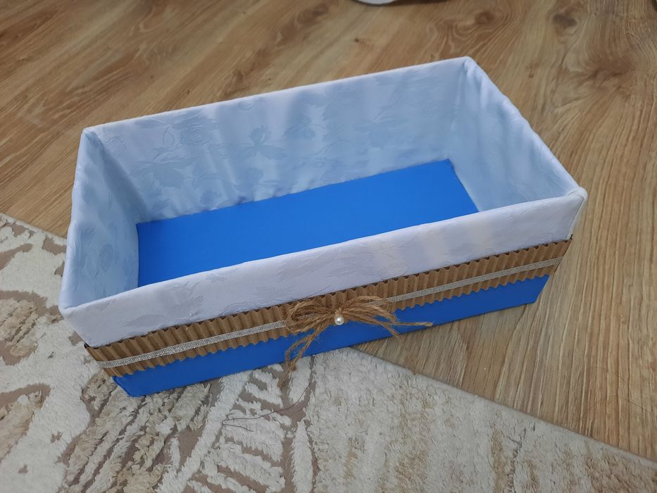 Қолдан жасалған бұйымдар сатылады