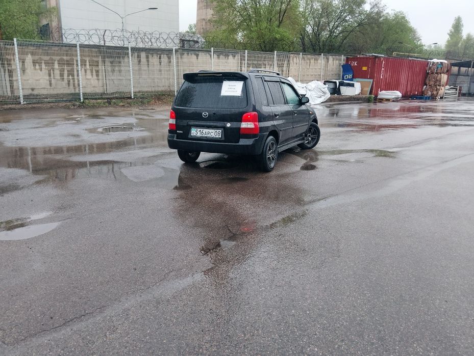 Срочна продам Mazda Demio 2003