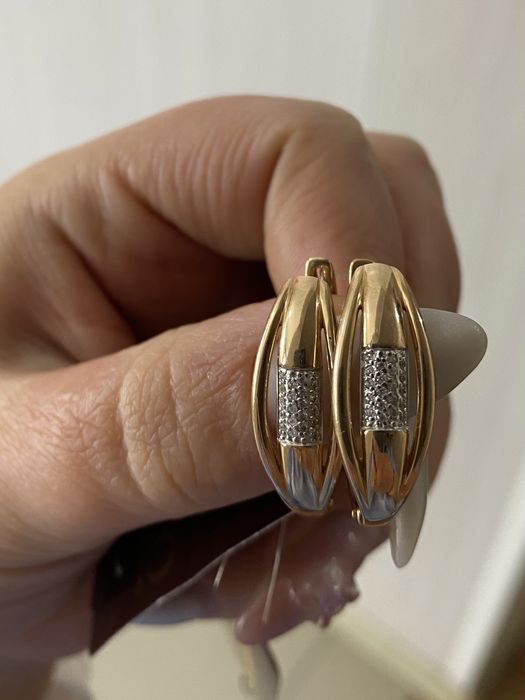 Продам золотые серьги и кольцо, набор