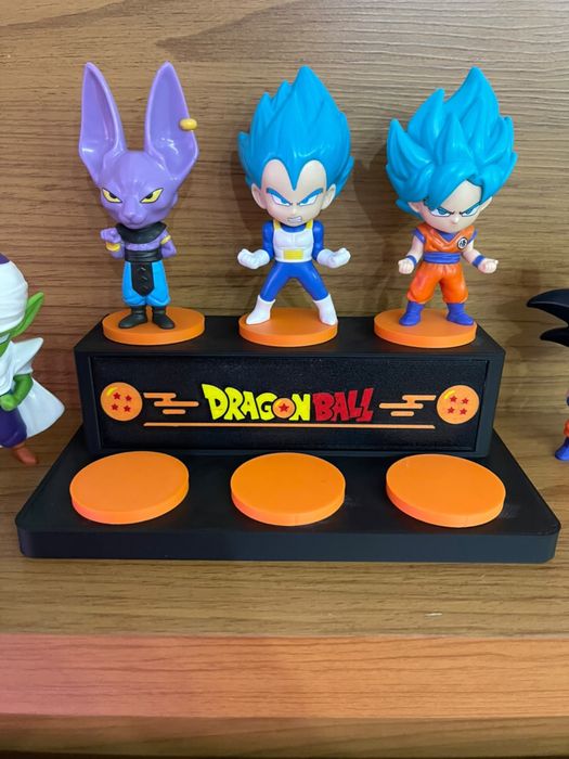 Suport Dragon Ball Z pentru figurine – negru și portocaliu