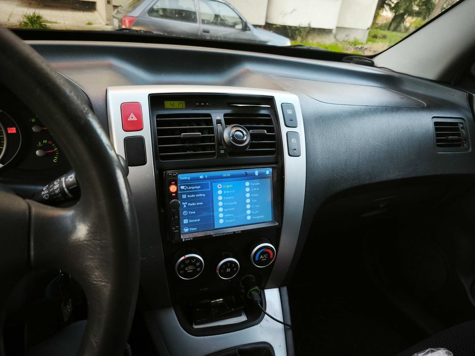 Продавам Хюндай "Туксон", всичко платено,  оборудван с газов инжекцион