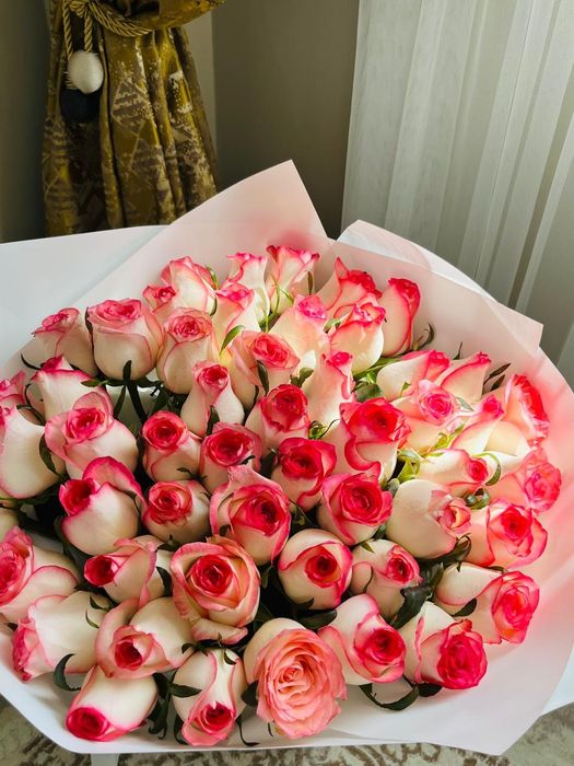 букет роз 52штук