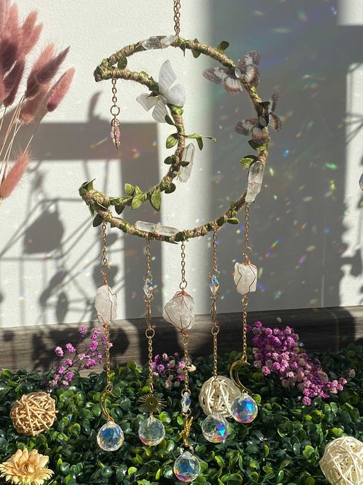 Ловци на Светлина с Естествени Кристали (Suncatchers)