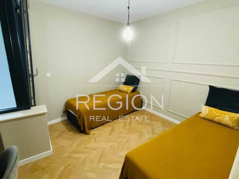 Дава се под наем Тристаен апартамент в Варна, Център - 100 кв.м за 663 € - Снимка #10