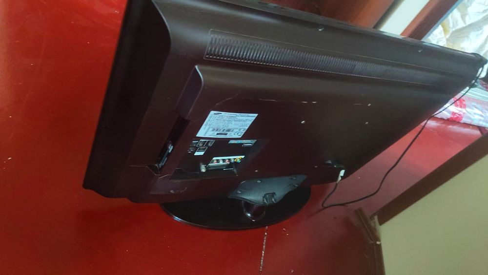 Телевизор  Samsung