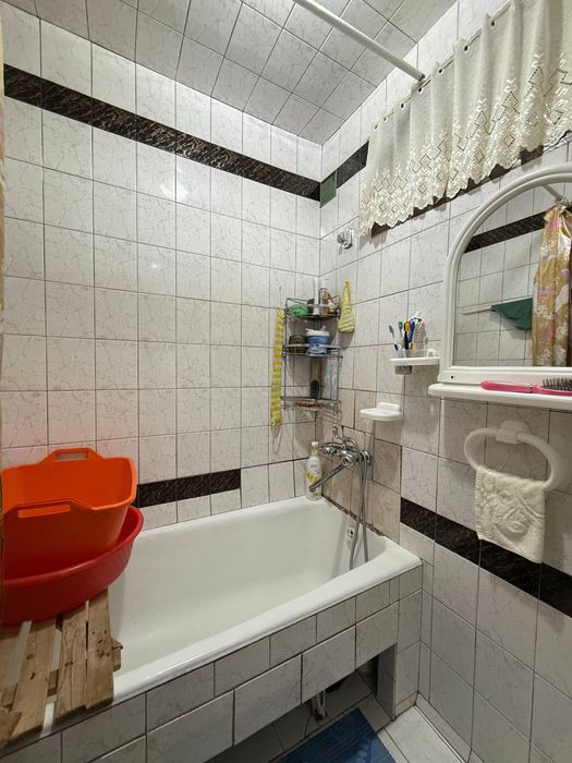 продажа 4/5/5 на Юнусабад-16, 4 хонали  сотилади